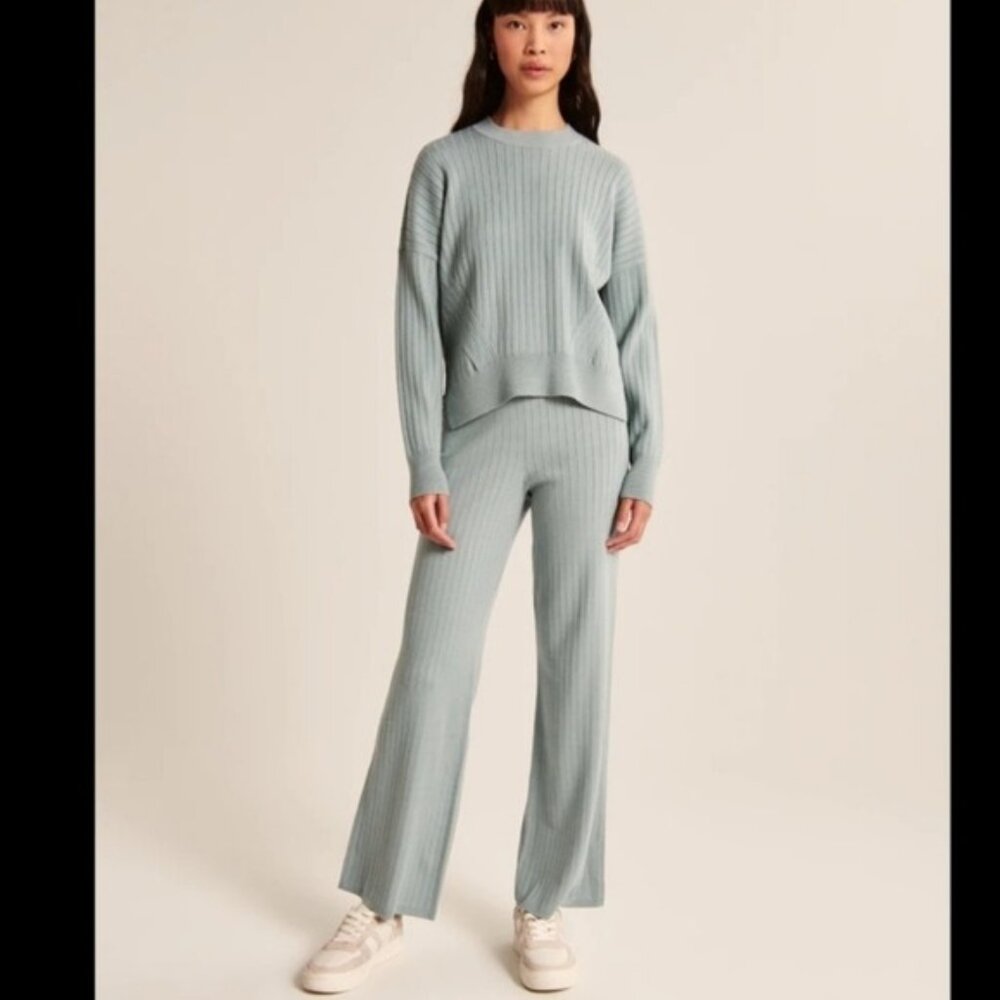 Abercrombie Soft AF Ribbed Blue Sweater Lounge Set